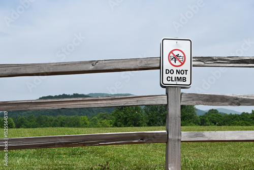 Do Not Climb Sign