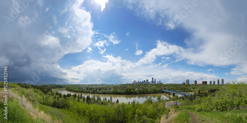 Papier peint Panoramic image of Edmonton, Alberta, Canada with surrounding storm clouds