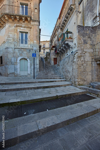 Fototapeta Naklejka Na Ścianę i Meble -  Details of narrow streets in Ragusa Ibla, Sicily, Italy