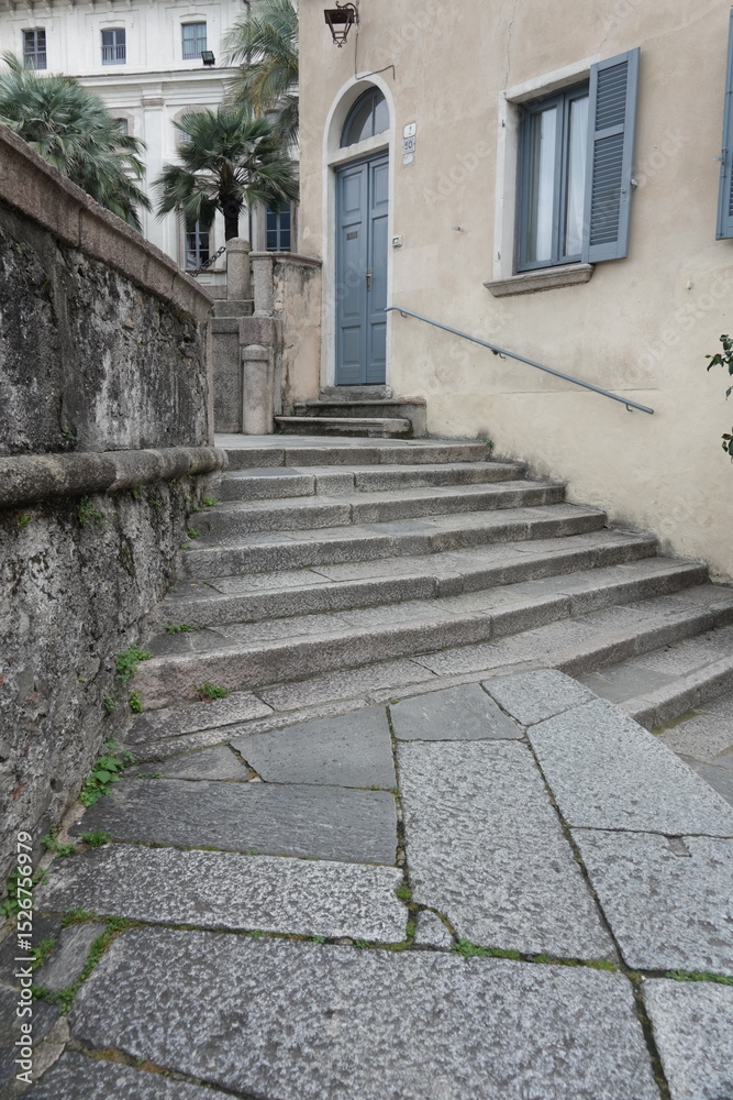 Obraz premium Steps on the old town