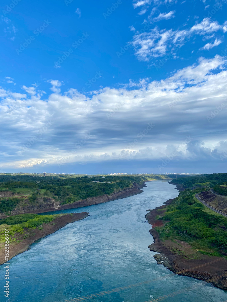 Obraz premium Usina Hidrelétrica de Itaipu