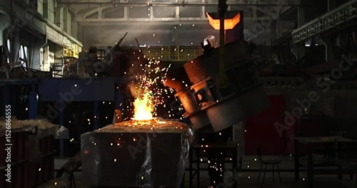 The molten metal is poured into the mold. Melting furnace for cast iron and steel and liquid metal.	