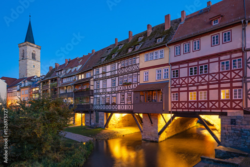 Blaue Stunde an der Krämerbrücke in Erfurt