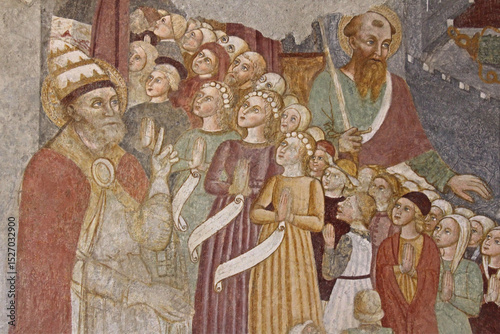 i santi PIetro e Paolo accolgono in paradiso le anime che salgono dal purgatorio; affresco nella chiesa di San Giorgio a Mandello