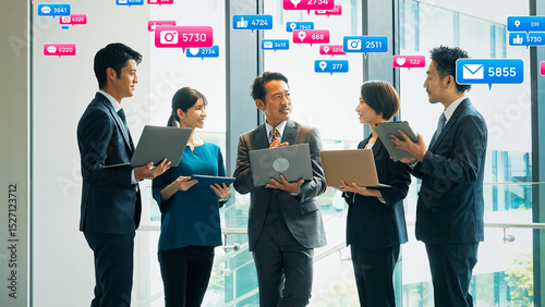 ビジネス、会議、ミーティング、ビジネスマン、SNS、アプリ、マーケティング、グループ、レビュー、グループウェア、いいね、フォロワー、フォロー、通知、ソーシャルメディア、ソーシャルネットワーク、評価、評判、拡散、ヒット、商品開発、プロジェクト、テクノロジー、ネット、オンライン、web、日本人、企業、会社、通信、吹き出し、戦略、口コミ、販売、営業、データ、リサーチ、ビジネスパーソン、ビジネスウーマン、