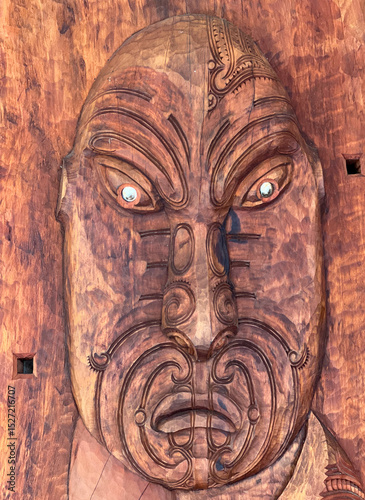 Maori wooden curving sculpture