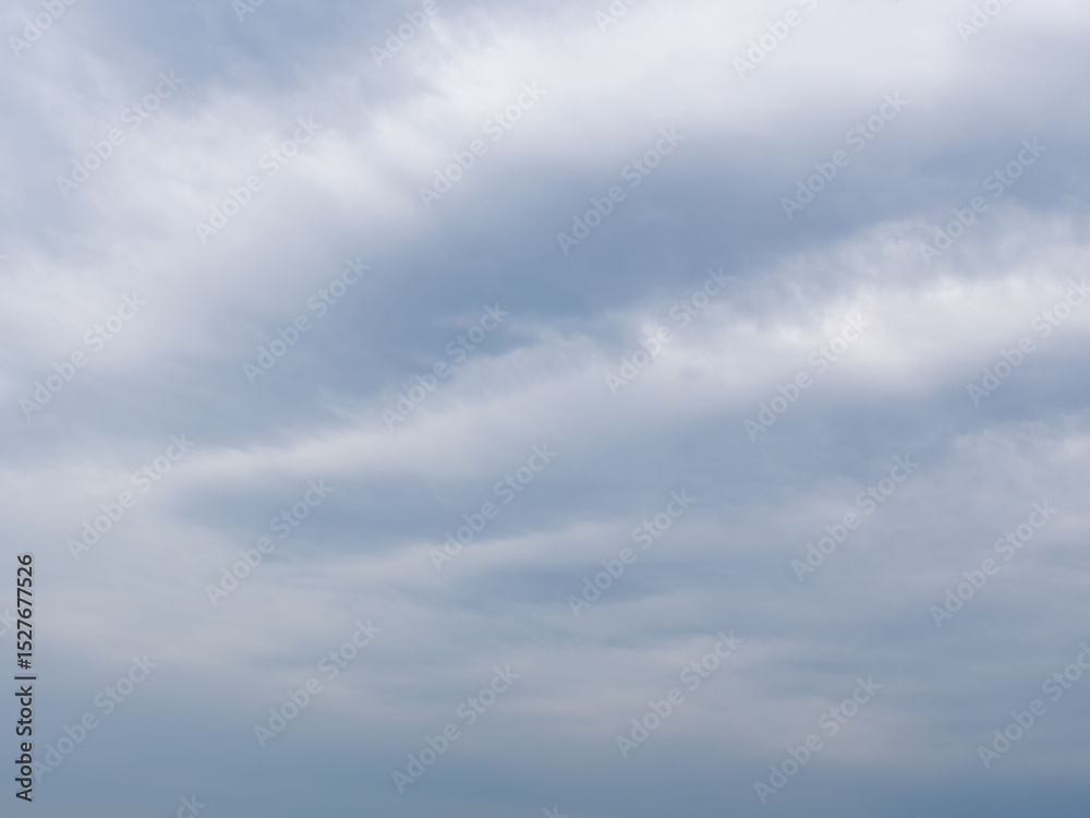 Obraz premium 梅雨の曇り空が広がる02