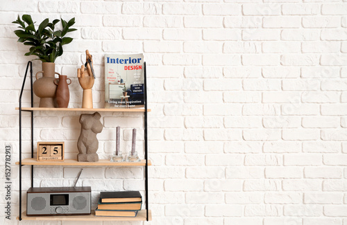 Shelf with radio receiver, ...
