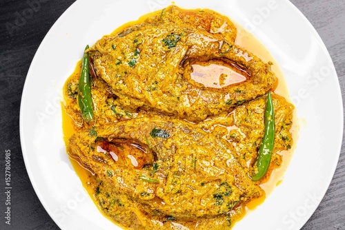 Bengali style shorshe elish, Shorshe ilish, Hilsha mustard curry 