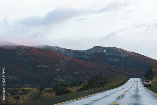 Ruta Patagônia Chilena. Estrada e Montanhas. Patagonia Chile