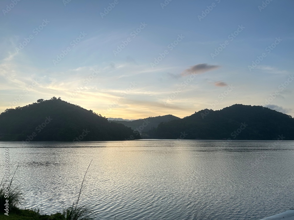 Fototapeta premium sunset over lake