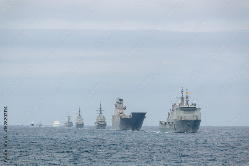 Fototapeta premium Spanish naval parade
