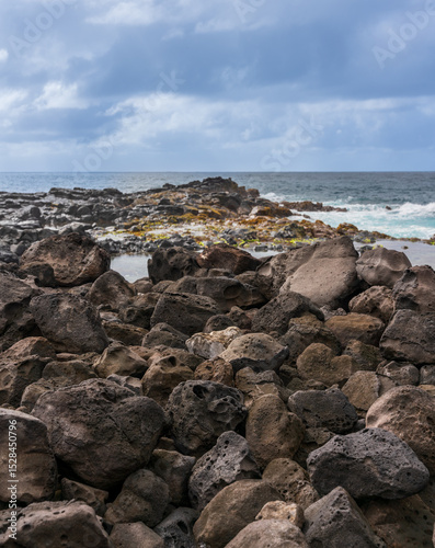 Fototapeta Naklejka Na Ścianę i Meble -  rocks and sea
