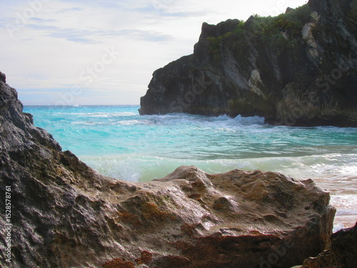 Fototapeta Naklejka Na Ścianę i Meble -  Tropical beach with rock in the sea