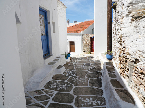Fototapeta Naklejka Na Ścianę i Meble -  Beautiful townscape in Greece Kythnos island
