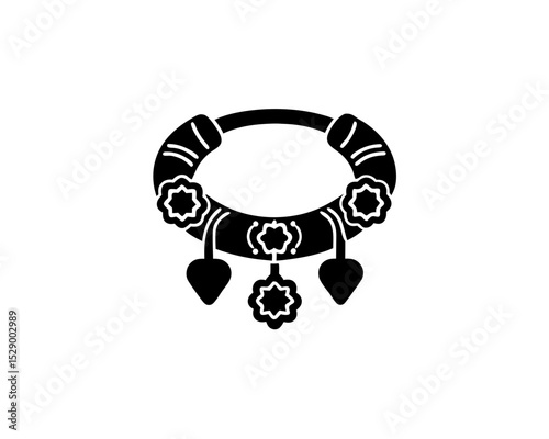 creative details Outline silhouette Charm Bracelet Icon vector