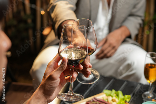 Tableau sur toile food and Drink, wine red and for a friendly, in a bar or a restaurant