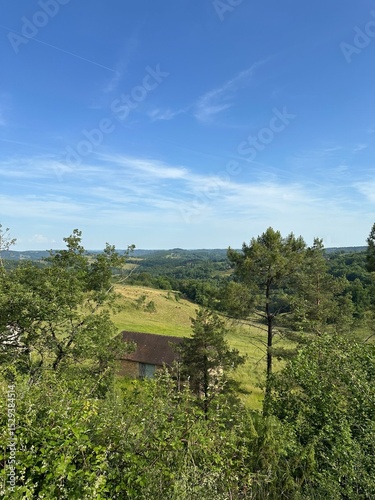 Vue de la campagne depuis badefols d'ans