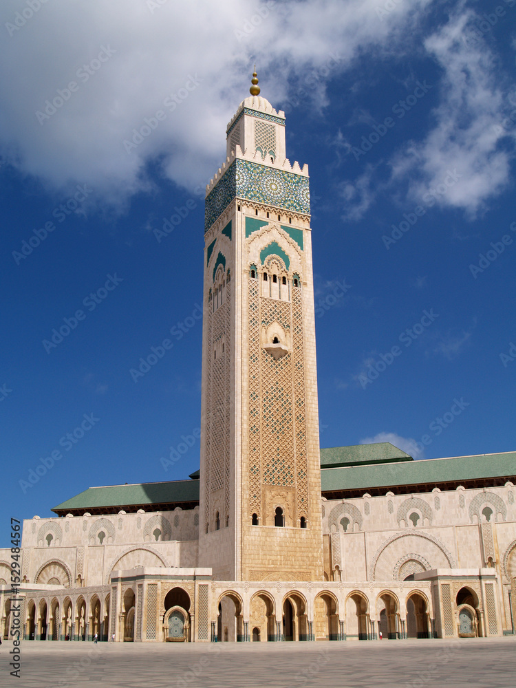Fototapeta premium Morocco, Casablanca. Hassan II Mosque - worlds second tallest minaret (210metres)