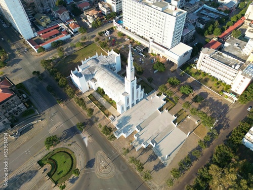 Fototapeta Naklejka Na Ścianę i Meble -  Aerial view of city church and surrounding buildings.