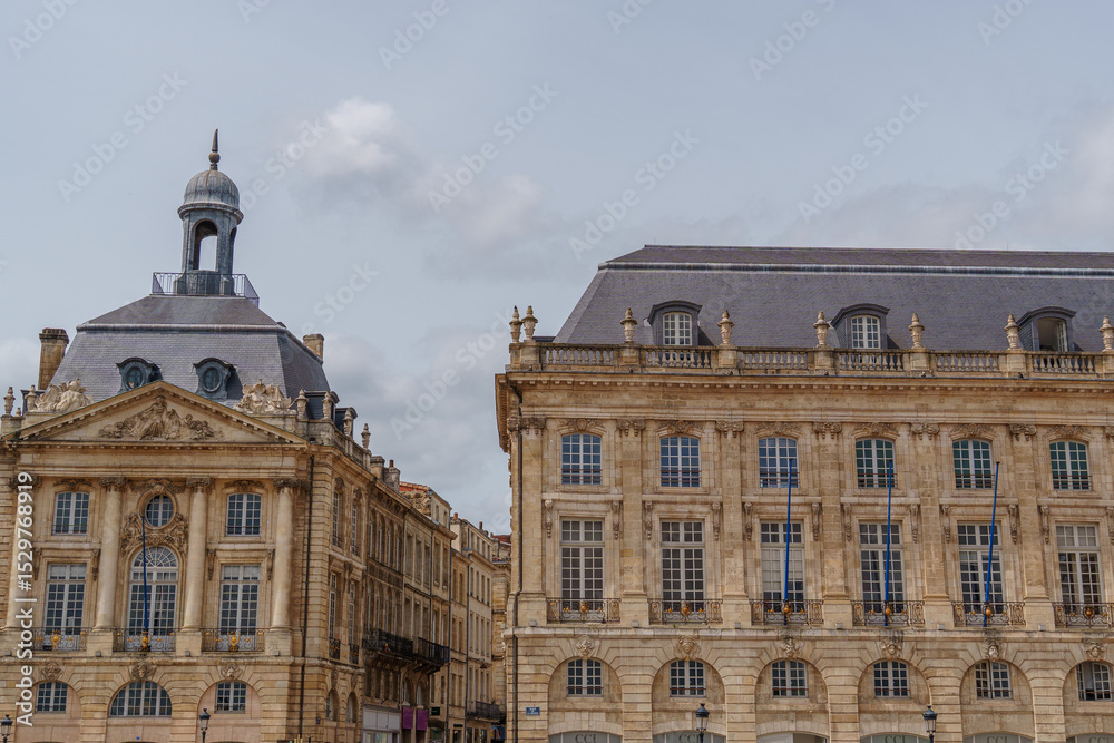 Obraz premium Bordeaux an der Garonne in Frankreich