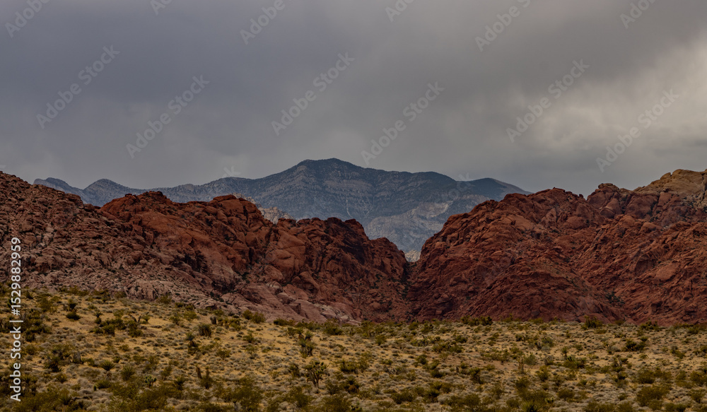 Fototapeta premium Cloudy day at Red Rock Canyon in Las Vegas