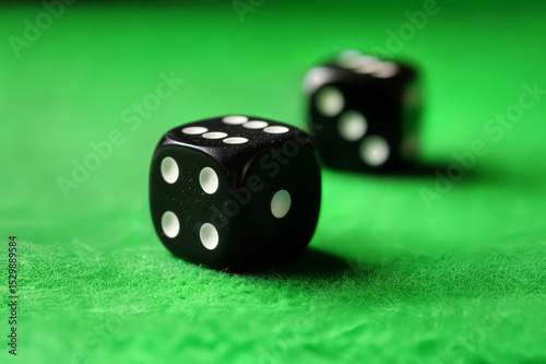 gambling fortune game entertainment concept close up black dice double six green casino table juego de azar juego de la fortuna concepto entretenimiento de cerca dados negro doble seis mesa verde zar