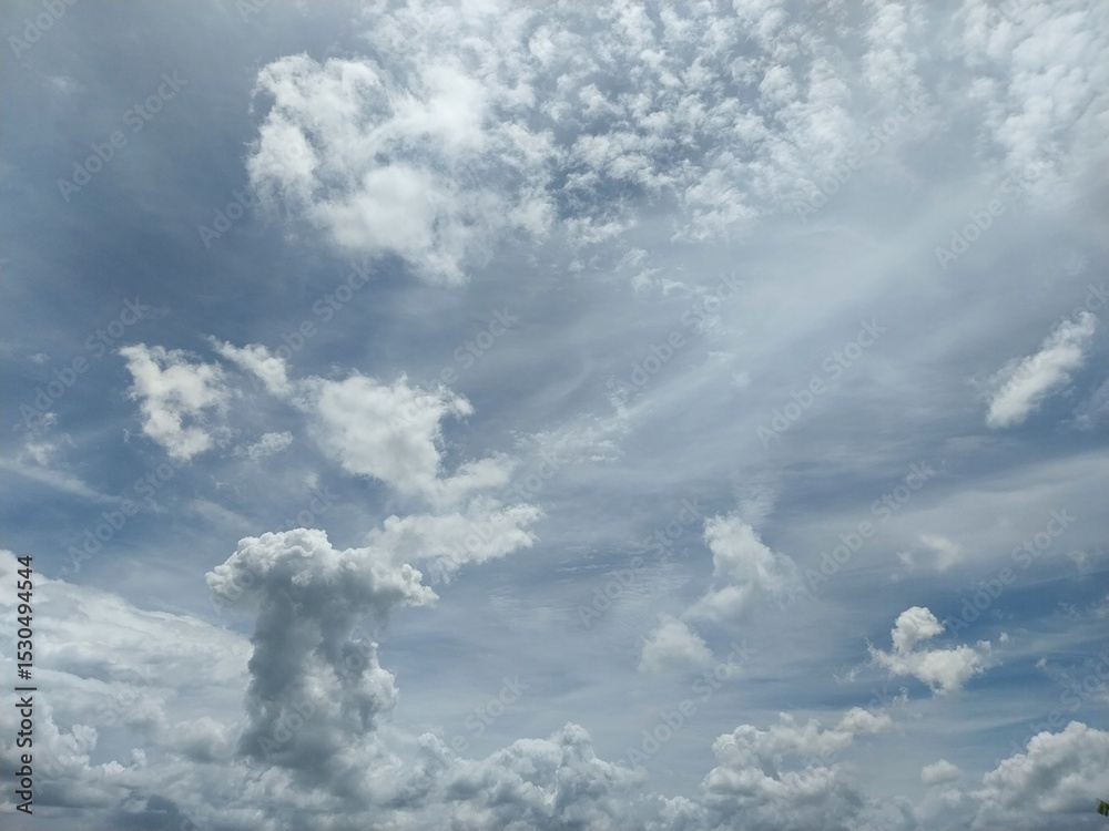 Obraz premium Cloud Dance Over Rolling Horizon