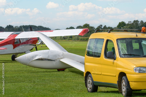 Towing light gliders on the airfield using a small car