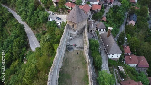 Vranduk is located in central Bosnia, about 12 km north of Zenica on the way to Doboj in a bend in the Bosna river.