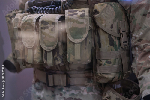 武装したオーストラリアの兵士の服