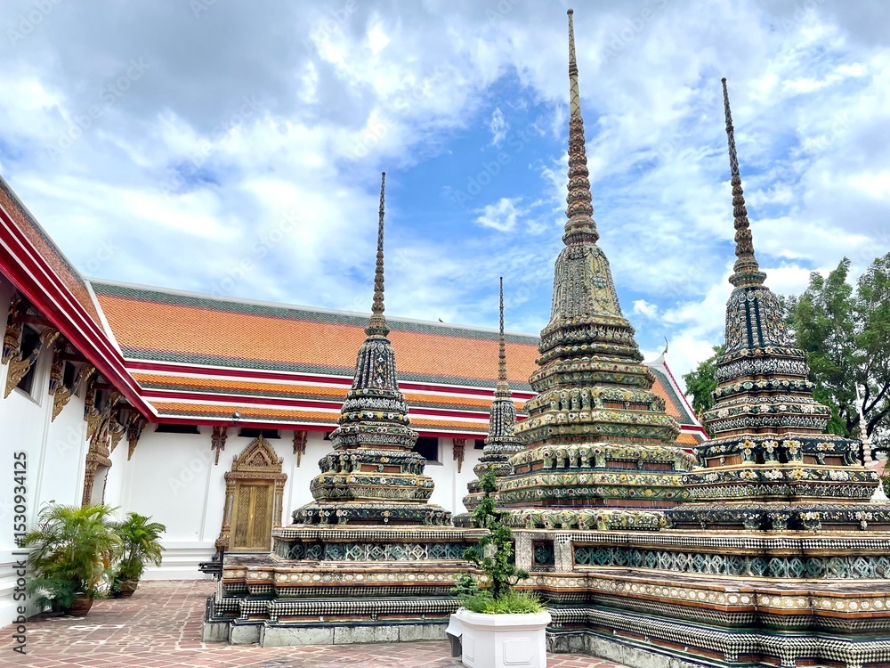 Fototapeta premium Wat Pho or Pho temple, an ancient temple, Buddha, Wat Phra Chetuphon Wimon Mangkhalaram, Buddhism, religion, architecture, exterior, Bangkok, Thailand, Thailand Destination