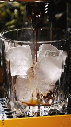 Making espresso on ice