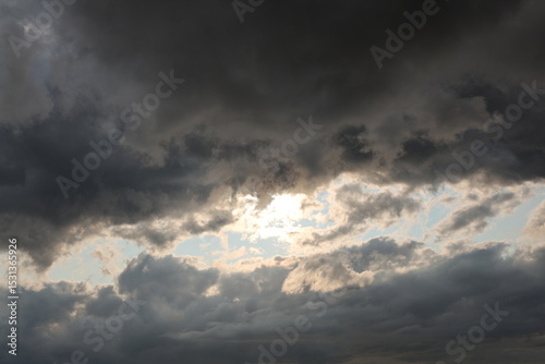 Fototapeta Naklejka Na Ścianę i Meble -  sun clouds in the sky