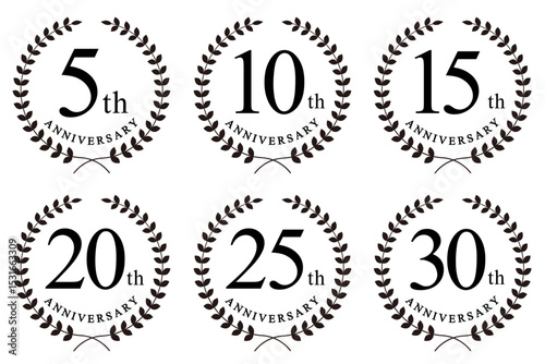 5周年・10周年・15周年・20周年・25周年・30周年のアニバーサリーロゴ(anniversarry logo エンブレム 月桂樹 お祝い ベクター 編集可能 シンプル モノクロ celebration)	
