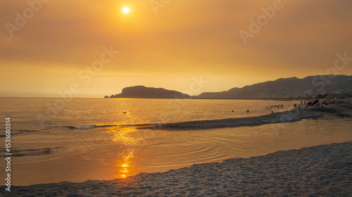 Fototapeta Naklejka Na Ścianę i Meble -  romantic evening sunset in Alanya for background