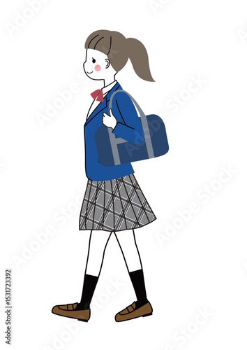 歩いている制服姿の女子学生