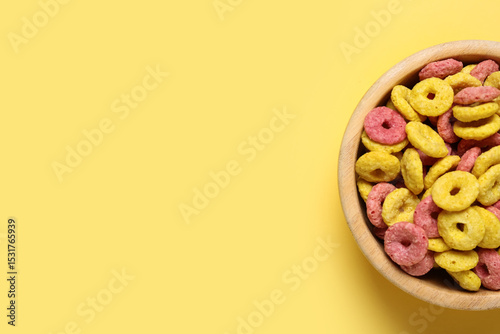 Wooden bowl with color cere...