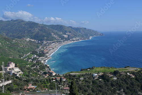 Fototapeta Naklejka Na Ścianę i Meble -  View of the coast from the mountain.