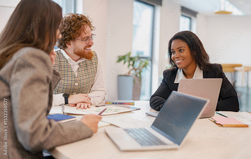 A diverse group collaborates effectively in an inspiring workspace, showcasing teamwork and innovation at its best A diverse group collaborates effectively in an inspiring workspace, showcasing teamwork and innovation at its best