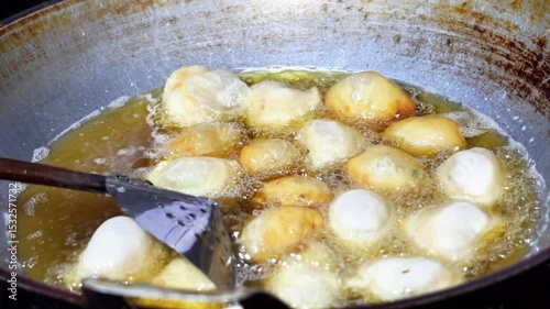Martabak Madura (vermicelli martabak, martabak bihun). It is a type of savory martabak that is usually made with a variety of sweet-tasting toppings