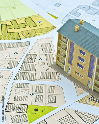 LAND PLOT MANAGEMENT - Real estate concept with a vacant land fo