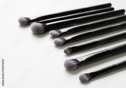 Professional Makeup Brush Set Achieve Flawless Eye Makeup Looks with this Premium Collection of Blending and Shaping Brushes