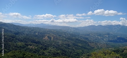Naturaleza y nubes