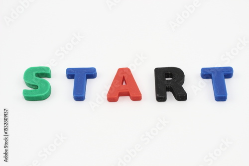 「START」の文字、無限の可能性