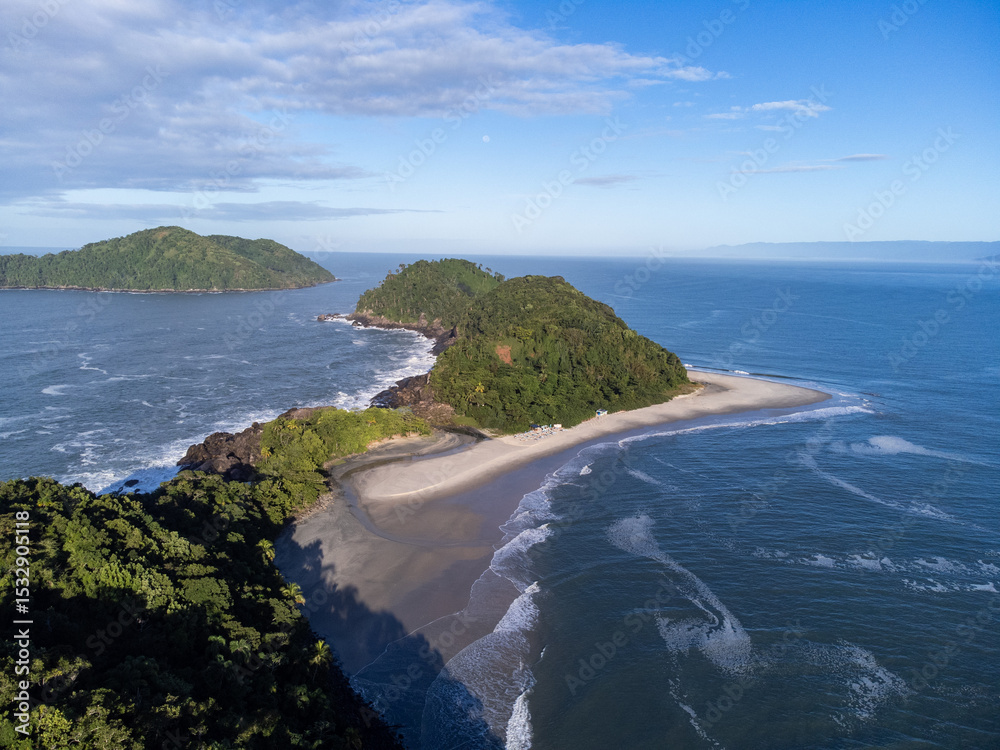 Fototapeta premium small island with a paradisiacal beach