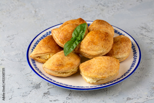 Tiropitákia Kourou; small cheese pies, puff pastries