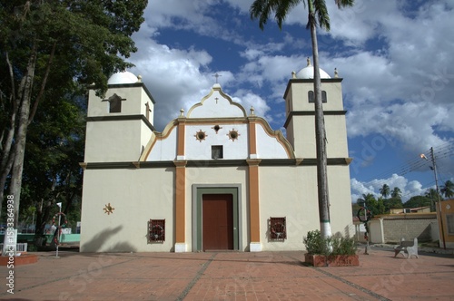  As in almost all of Venezuela, the predominant religion is Catholic, hence the large number of small and large churches.