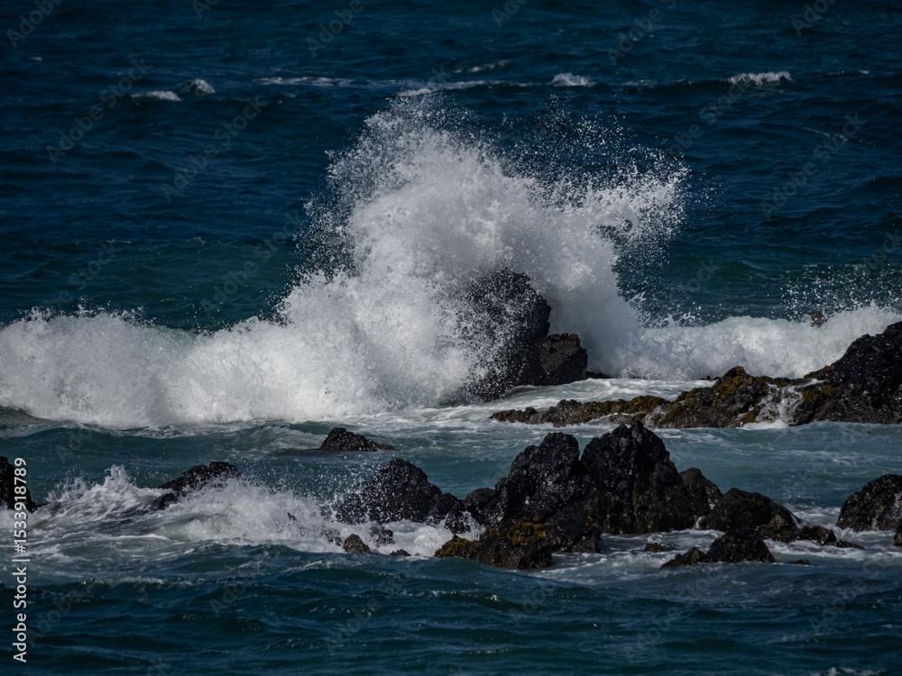 Fototapeta premium rough waves around Rhosneigr Anglesey north Wales 