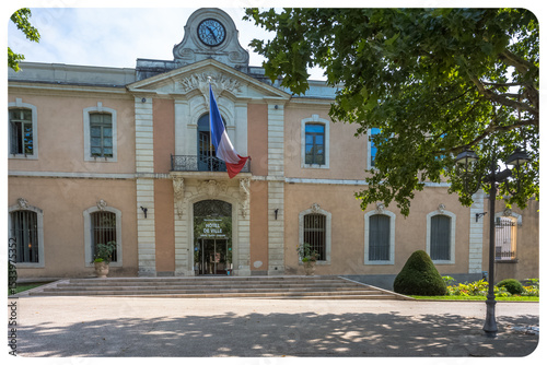 Fototapeta Naklejka Na Ścianę i Meble -  Mairie d’Alès, Gard, France 